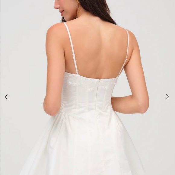 White Lace Corset shae Dress For Love and Lemons
Size Xs - Picture 3 of 5